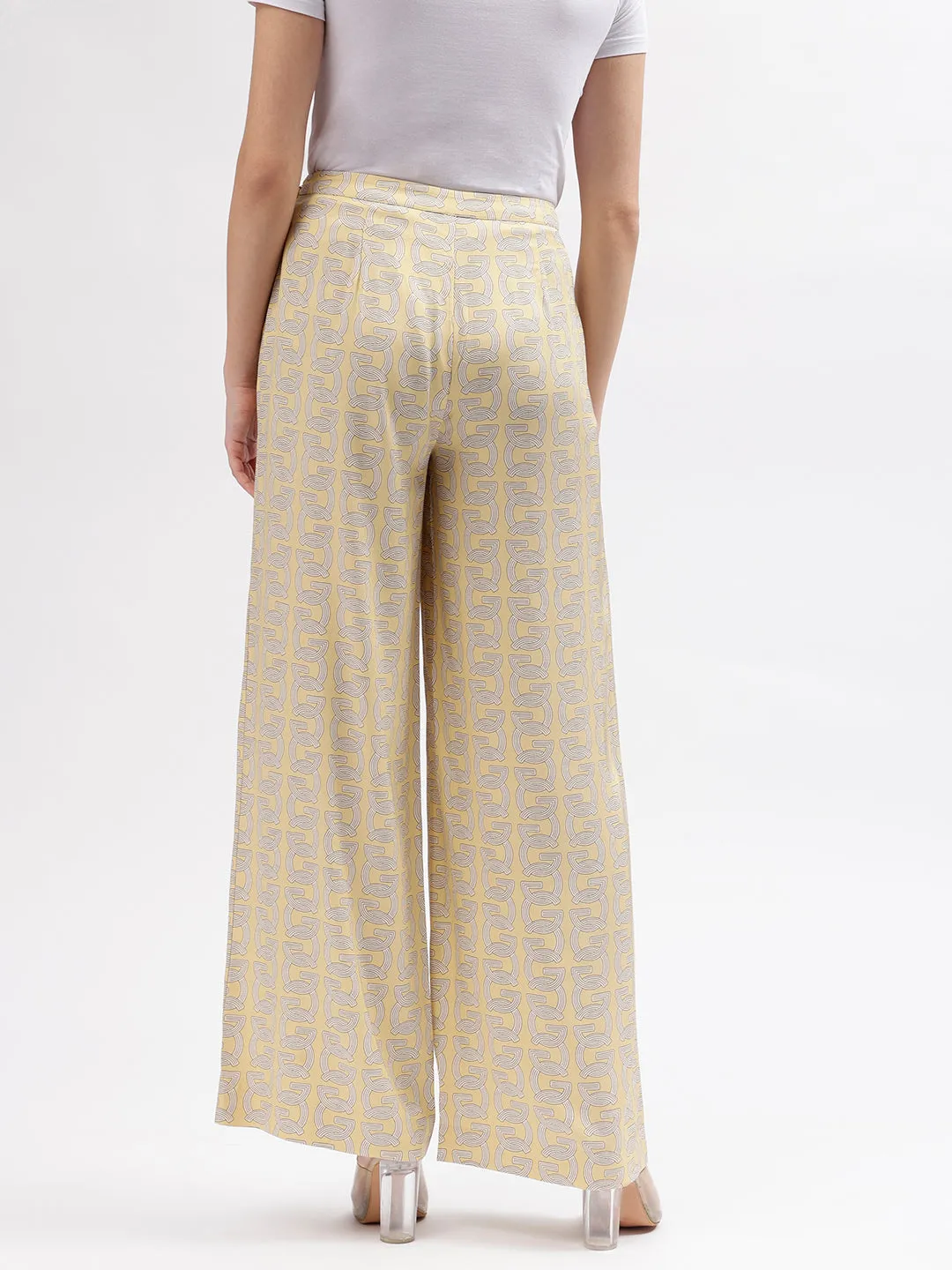 Gant Women Yellow Printed Regular Fit Mid-Rise Trouser